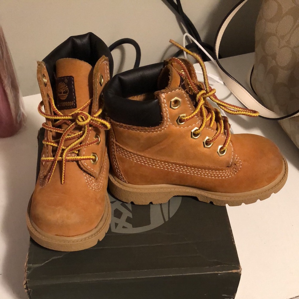 Toddler Timberland Boots - Picture 3 of 3
